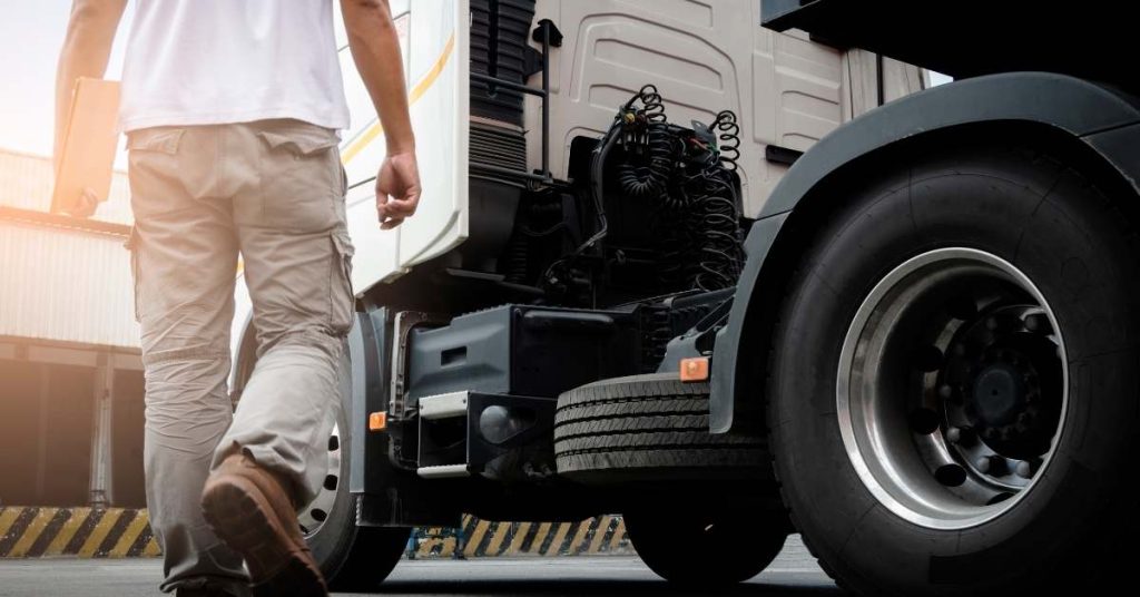 start a trucking business checklist - obtain permits and insurance